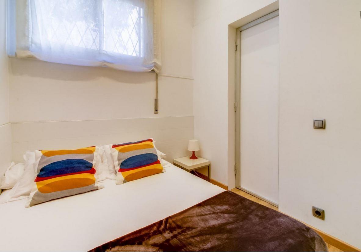 Camp Nou Apartment لوسبيتاليت دي يوبريغات المظهر الخارجي الصورة